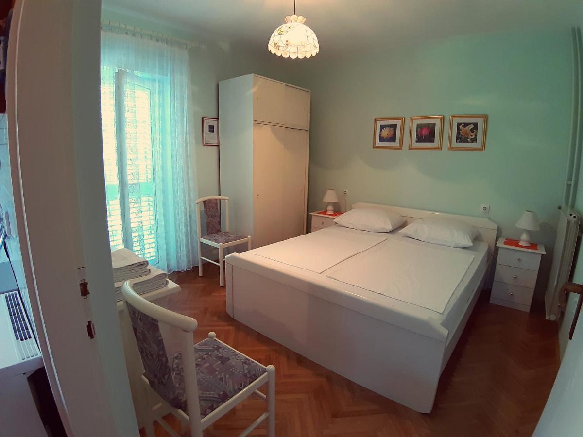 F• R• I• E• N• D• S• Bed & Breakfast โนวาลยา ภายนอก รูปภาพ
